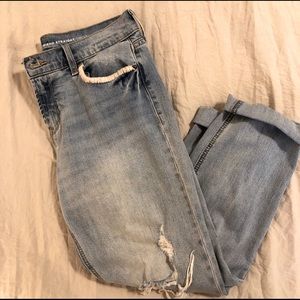 Old Navy Distressed Boyfriend Jeans size 4